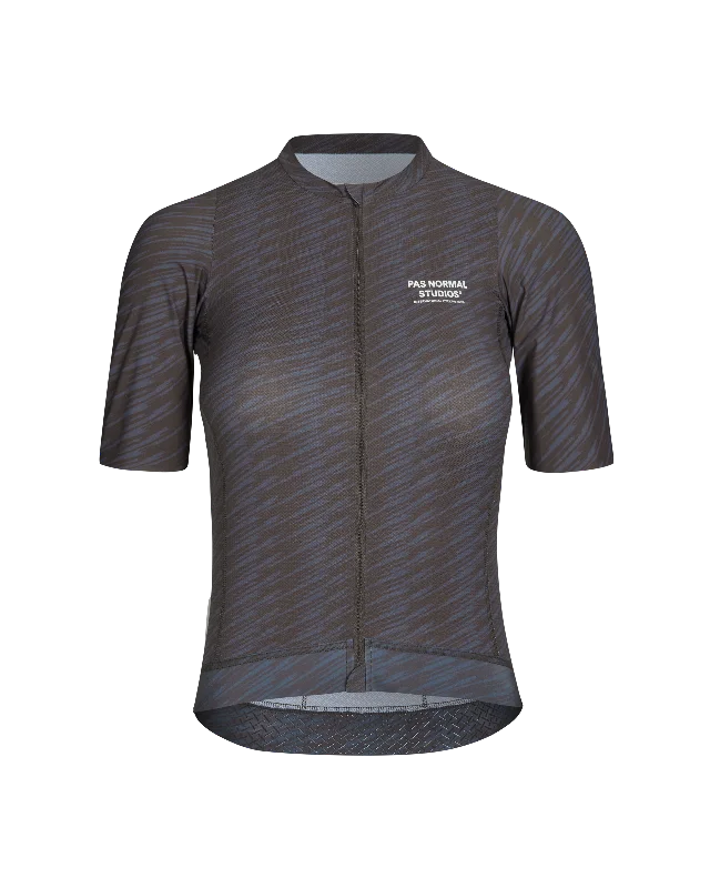 Cycling jersey with durable fabric-Women's Solitude Jersey - Dark Navy/Light Brown